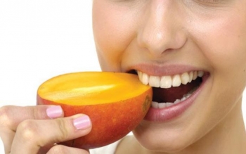 Phụ nữ ăn loại trái cây này điều độ có thể làm giảm nếp nhăn, trẻ hóa