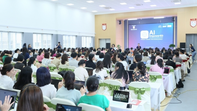 Giáo viên Thủ đô "lên dây cót" thời AI: Giảm áp lực dạy - học, tăng chiều sâu tri thức