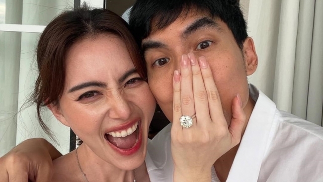 'Bạn gái' Sơn Tùng M-TP báo đính hôn