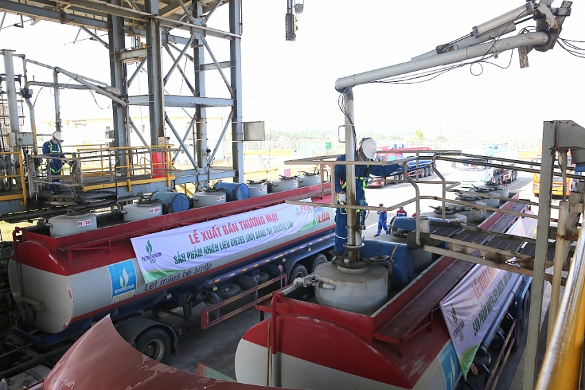 BSR xuất bán sản phẩm dầu DO sang thị trường Lào