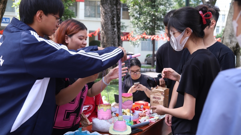 Không gian photo booth độc bản mang đậm dấu ấn Spotlight 2025 - Adastra