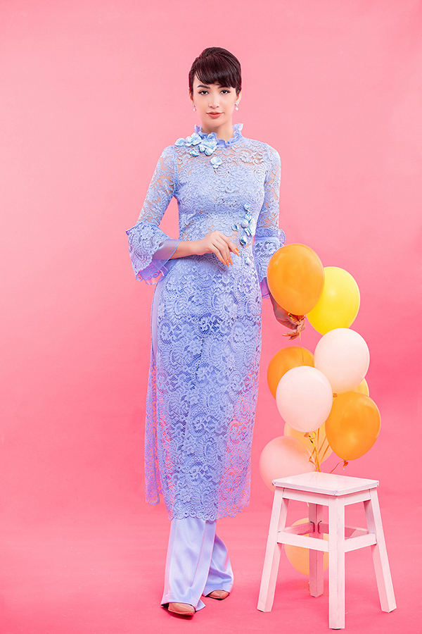 Hoa hậu Ngọc Diễm rạng rỡ với áo dài Xuân của NTK Ngô Nhật Huy