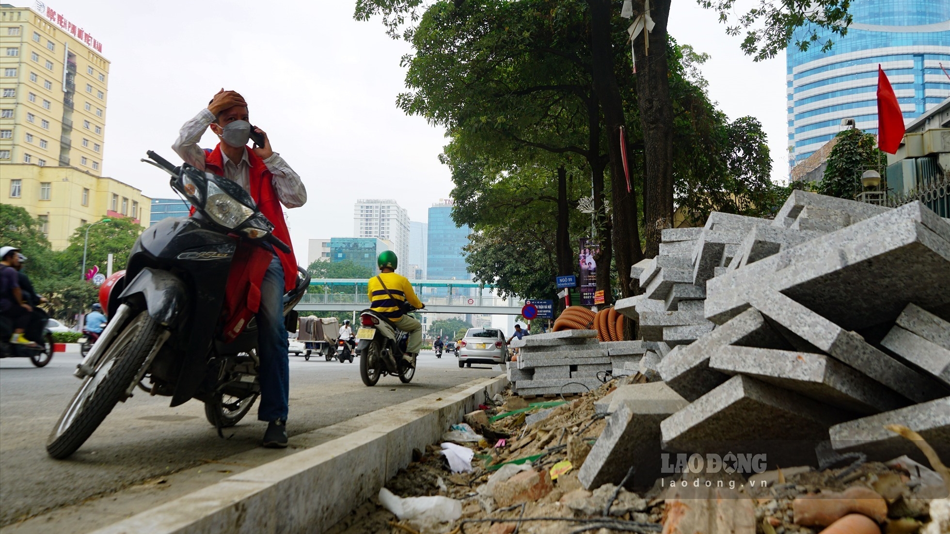 Chủ tịch Hà Nội yêu cầu tạm dừng đào đường, vỉa hè dịp Tết Nguyên đán