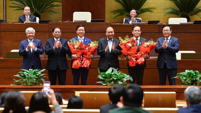 Bổ nhiệm hai Phó Thủ tướng