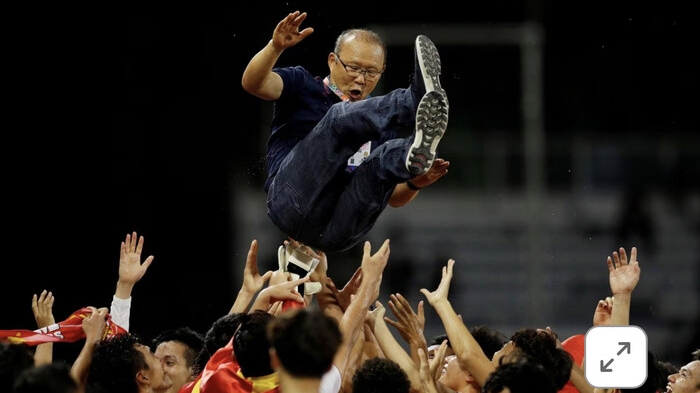 Hãng thông tấn lớn nhất thế giới ngợi ca ông Park: 'Việt Nam gần World Cup hơn bao giờ hết'