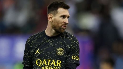 Messi từ chối đá phạt đền trước đội của Ronaldo