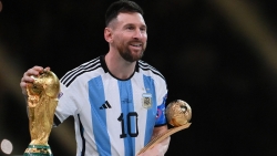 Messi đánh bại Mbappe, xuất sắc nhất thế giới 2022