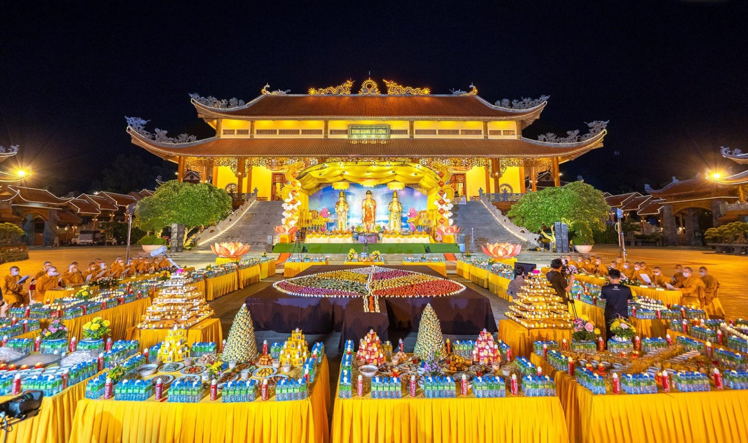 Chùa Ba Vàng – ngôi chùa có kiến trúc độc đáo, địa thế tọa sơn ở Quảng Ninh