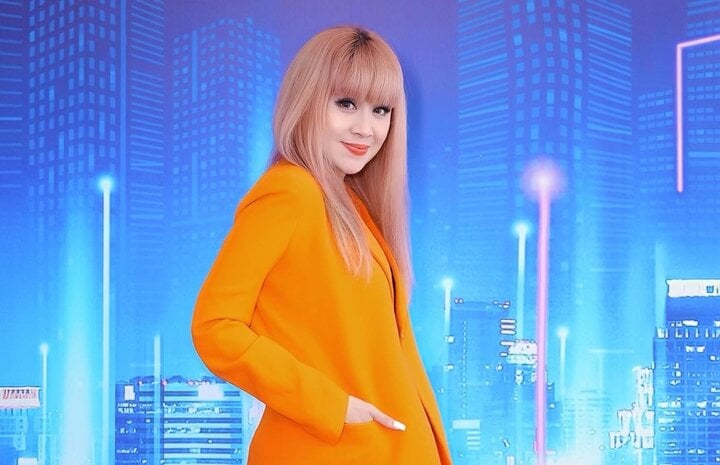 Giảng viên ném điện thoại vào nhạc sĩ Lưu Thiên Hương bị xử lý khiển trách