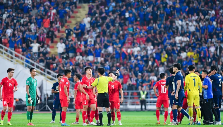 Supachok lên tiếng giải thích về bàn thắng thiếu fair-play trong trận chung kết