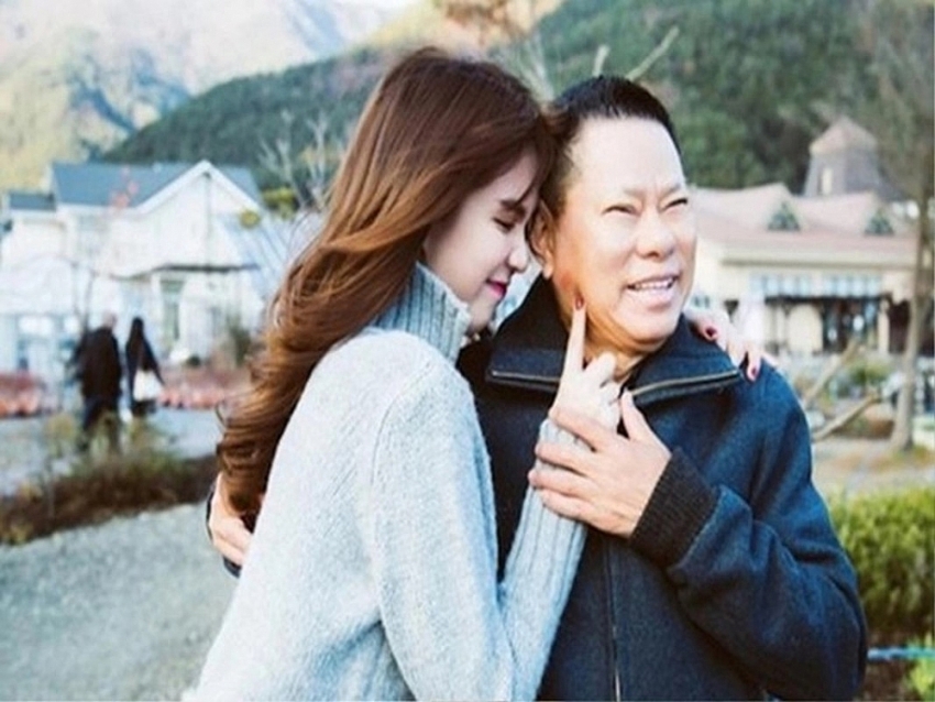 Cặp đôi lệch tuổi showbiz Việt nhiều điều tiếng nhất Cặp đôi lệch tuổi showbiz Việt nhiều điều tiếng nhất