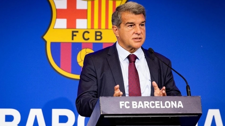 Chủ tịch Laporta của Barca bị đề nghị từ chức