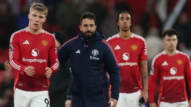 HLV Ruben Amorim được khuyên loại Dalot khỏi Man United