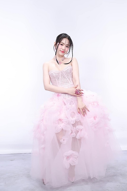 Lương Bích Hữu giảm 17 kg, vóc dáng thon gọn khó tin Lương Bích Hữu giảm 17 kg, vóc dáng thon gọn khó tin