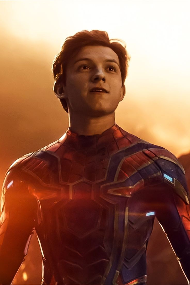 Sự nghiệp và tình yêu viên mãn của 'Người nhện' Tom Holland