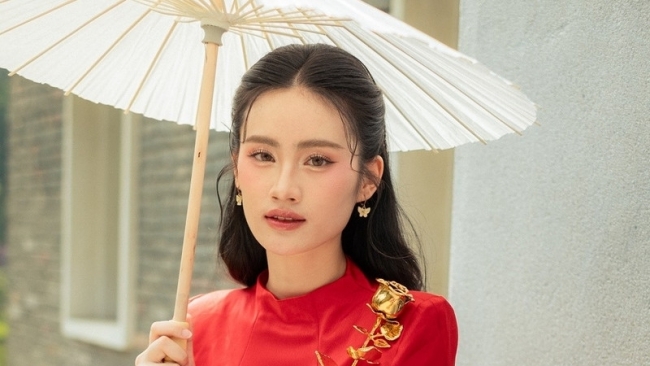 Hoa hậu Ý Nhi thăng hạng nhan sắc trước thềm Miss World