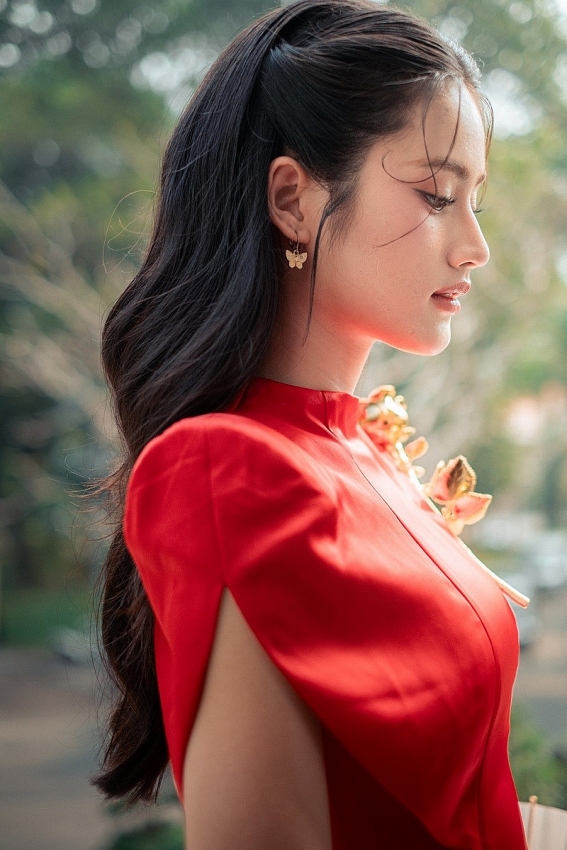 Hoa hậu Ý Nhi thăng hạng nhan sắc trước thềm Miss World