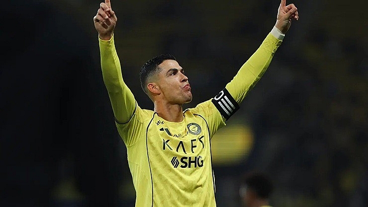 C.Ronaldo muốn đá cặp cùng Messi ở Inter Miami?