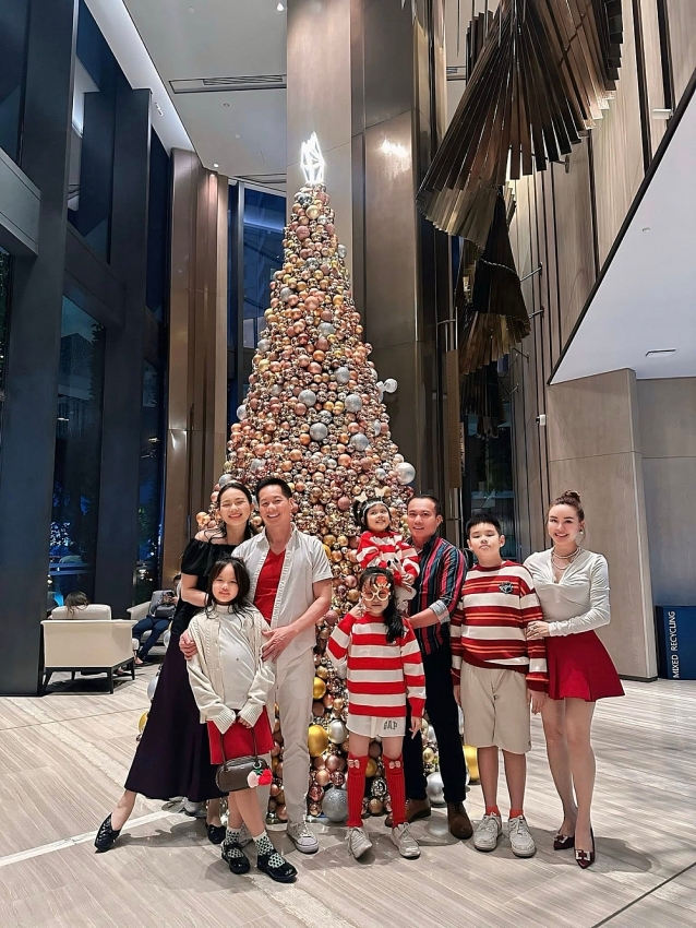 Vy Oanh ngày càng gợi cảm, tận hưởng cuộc sống hôn nhân viên mãn Vy Oanh ngày càng gợi cảm, tận hưởng cuộc sống hôn nhân viên mãn