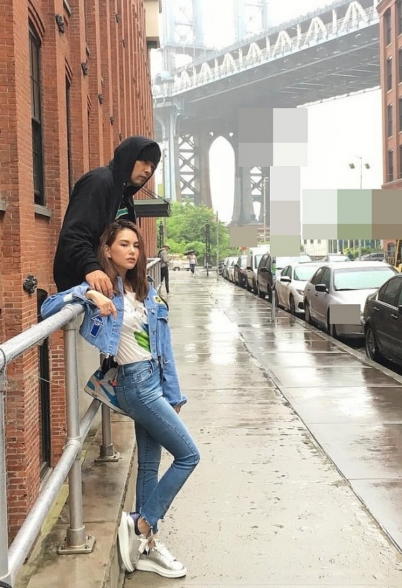 ‘Ông hoàng nhạc pop’ Châu Kiệt Luân hạnh phúc bên vợ lai Tây