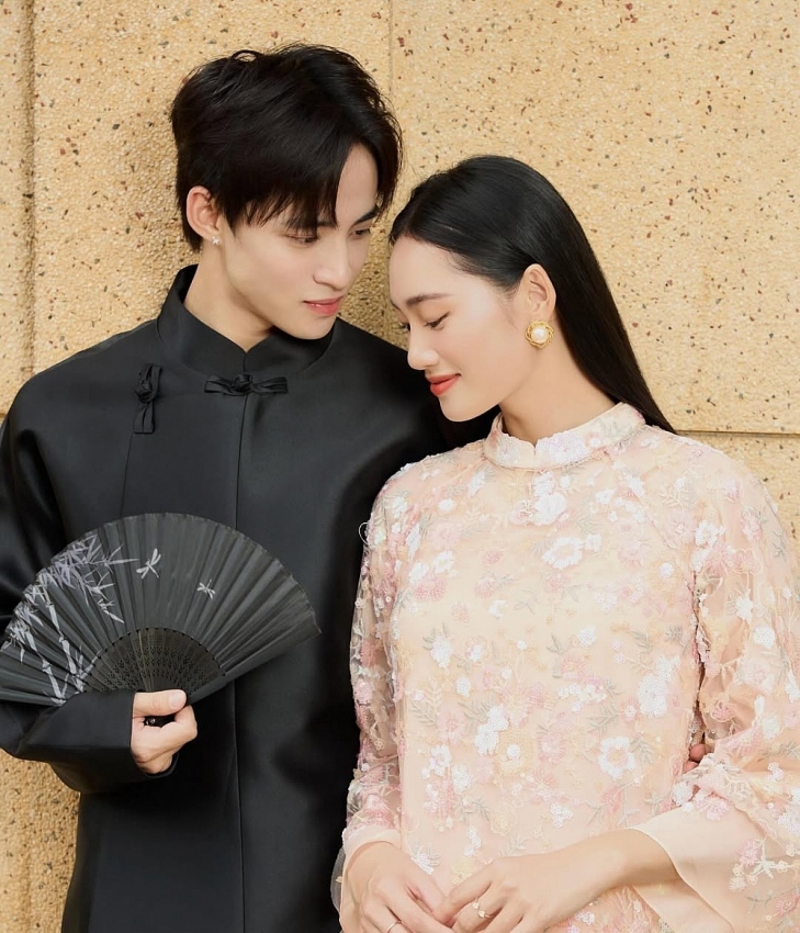 Mỹ nhân Việt ghi điểm với hình ảnh rạng ngời trong tà áo dài đầu năm