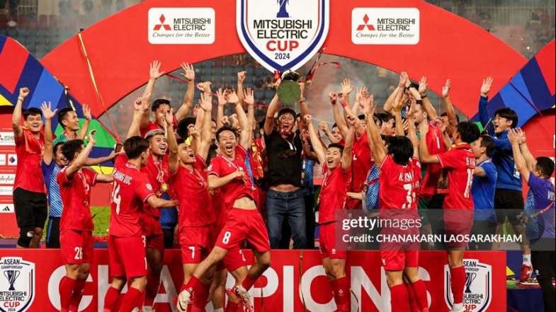 Huấn luyện viên Kim Sang Sik: Người viết nên trang sử mới cho bóng đá Việt Nam