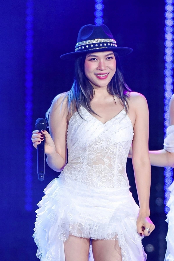 Mỹ Tâm gây sốt với loạt ảnh selfie ngọt ngào ở tuổi 44 Mỹ Tâm gây sốt với loạt ảnh selfie ngọt ngào ở tuổi 44