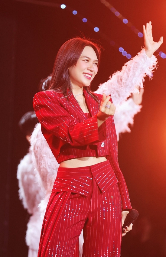 Mỹ Tâm gây sốt với loạt ảnh selfie ngọt ngào ở tuổi 44 Mỹ Tâm gây sốt với loạt ảnh selfie ngọt ngào ở tuổi 44