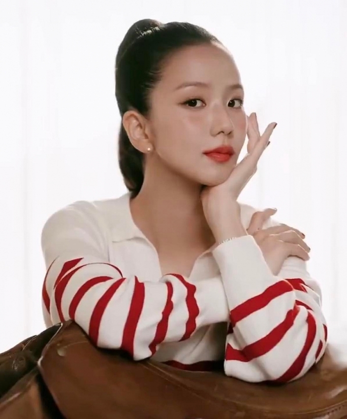 Jisoo đón tuổi mới cùng Vogue Hong Kong nhan sắc và thần thái không góc chết Jisoo đón tuổi mới cùng Vogue Hong Kong nhan sắc và thần thái không góc chết