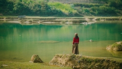 Về Cao Bằng mùa đông, lạc giữa cỏ cháy và những dòng sông xanh ngọc