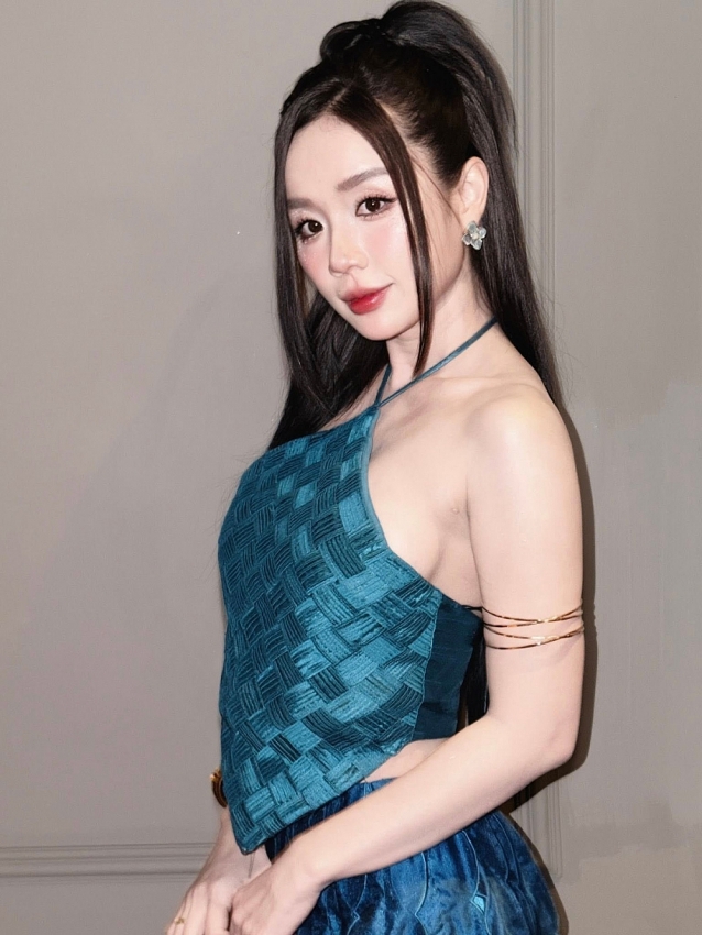 Cindy Lư ngày càng gợi cảm sau hôn nhân viên mãn với Đạt G Cindy Lư ngày càng gợi cảm sau hôn nhân viên mãn với Đạt G