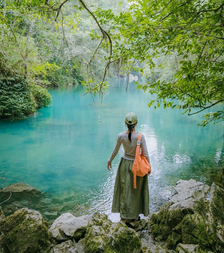 Về Cao Bằng mùa đông, lạc giữa cỏ cháy và những dòng sông xanh ngọc