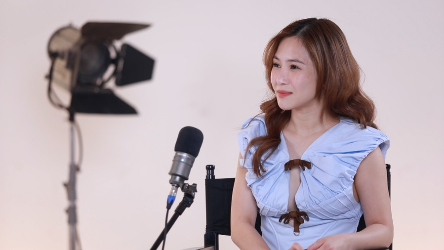 Hương Tràm "sao check" đầy thú vị về hành trình sự nghiệp và cuộc sống