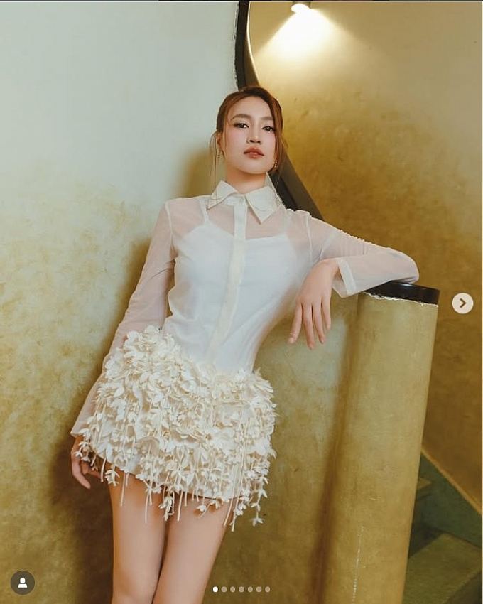 ‘Ngọc nữ làng giải trí’ Ninh Dương Lan Ngọc gây chú ý với giao diện lạ