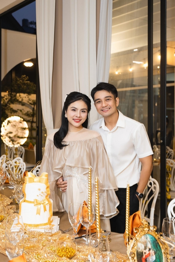 Vân Trang tổ chức tiệc kỷ niệm 10 năm ngày cưới tại biệt thự 1000m2 Vân Trang tổ chức tiệc kỷ niệm 10 năm ngày cưới tại biệt thự 1000m2