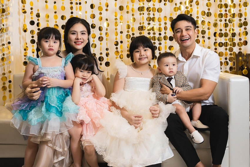 Vân Trang tổ chức tiệc kỷ niệm 10 năm ngày cưới tại biệt thự 1000m2 Vân Trang tổ chức tiệc kỷ niệm 10 năm ngày cưới tại biệt thự 1000m2