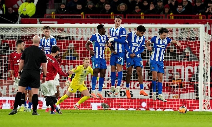 Man Utd dừng bước ngay vòng 3 Cup FA