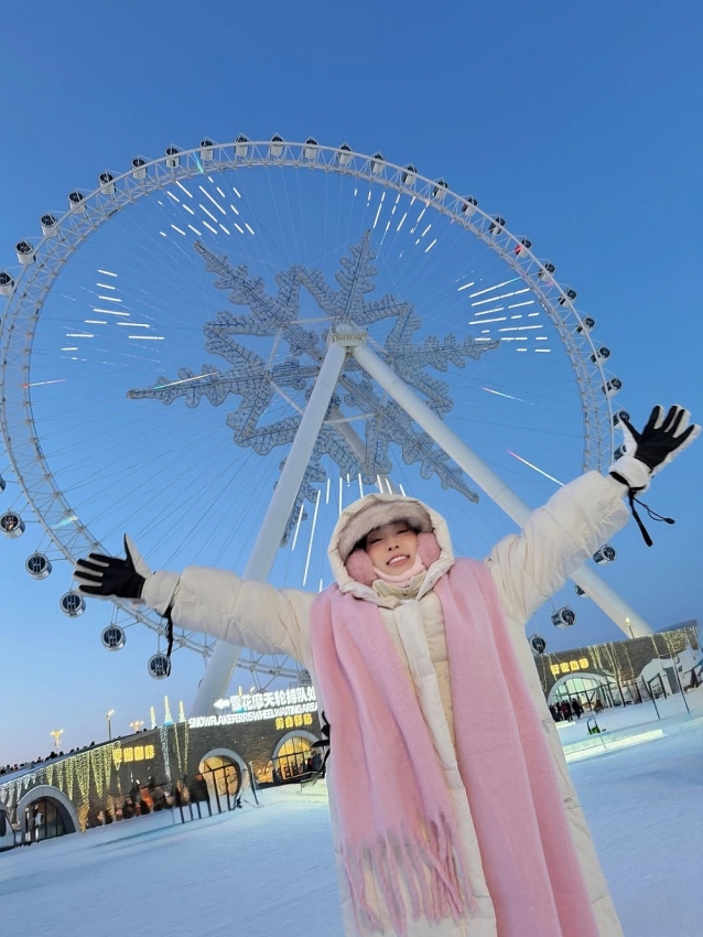 Cặp đôi đình đám Bình An - Phương Nga gây chú ý với ảnh ngắm tuyết đẹp như mơ