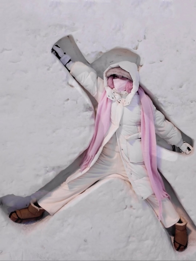 Cặp đôi đình đám Bình An - Phương Nga gây chú ý với ảnh ngắm tuyết đẹp như mơ