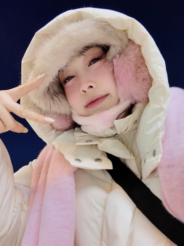 Cặp đôi đình đám Bình An - Phương Nga gây chú ý với ảnh ngắm tuyết đẹp như mơ