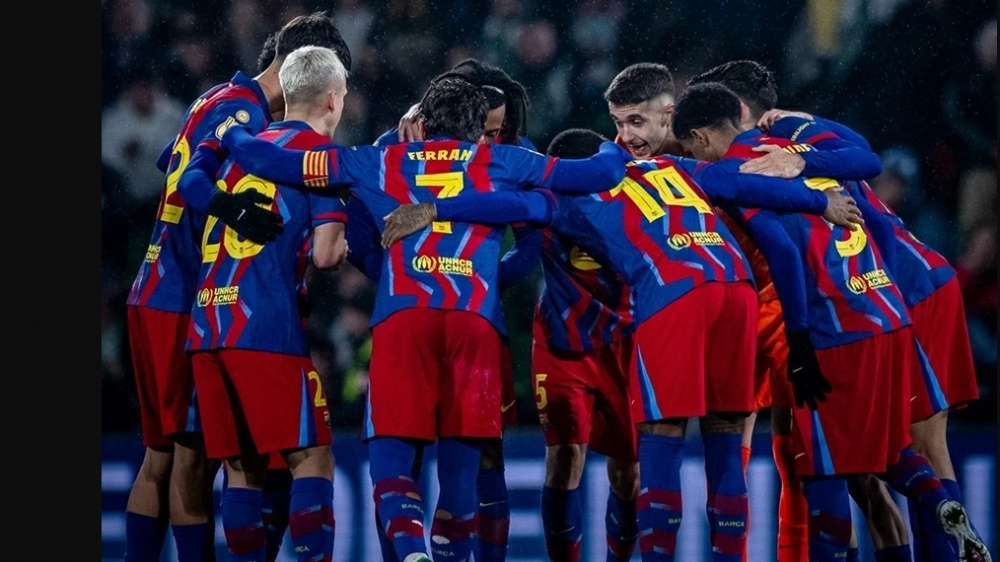 Thắng liên tục, Barcelona chạm mốc lịch sử