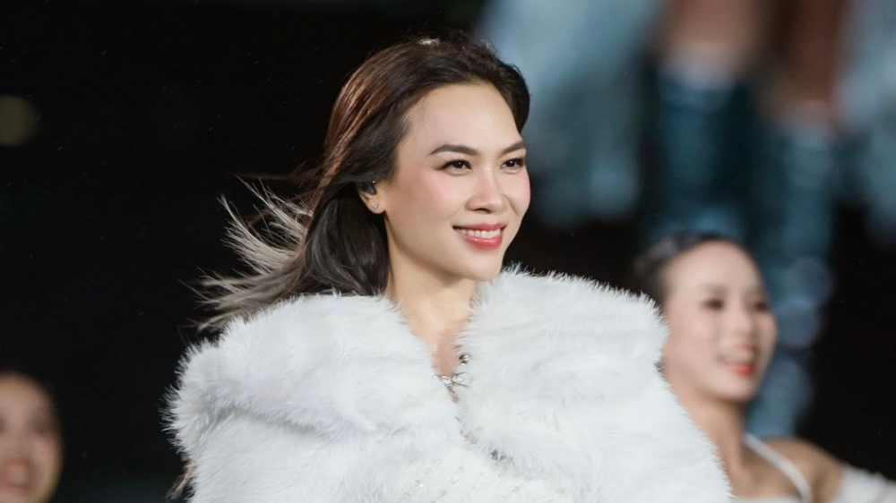 Mỹ Tâm gây ngỡ ngàng với nhan sắc trẻ mãi sau 23 năm