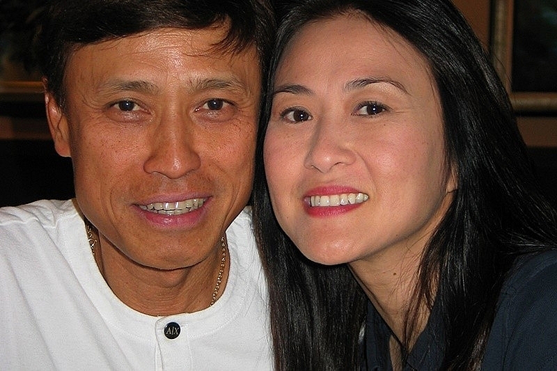 Hôn nhân kín tiếng của danh ca Tuấn Ngọc trước khi tan vỡ