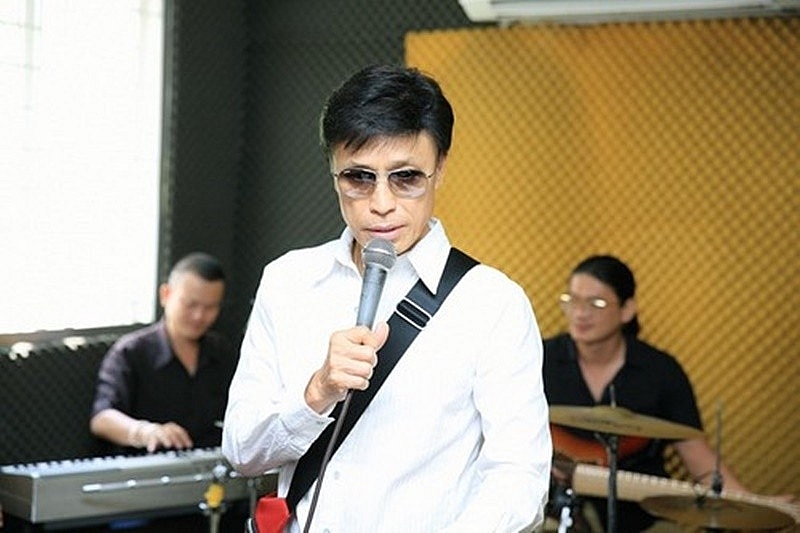 Hôn nhân kín tiếng của danh ca Tuấn Ngọc trước khi tan vỡ