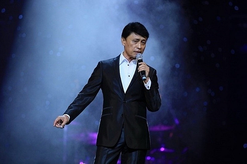 Hôn nhân kín tiếng của danh ca Tuấn Ngọc trước khi tan vỡ