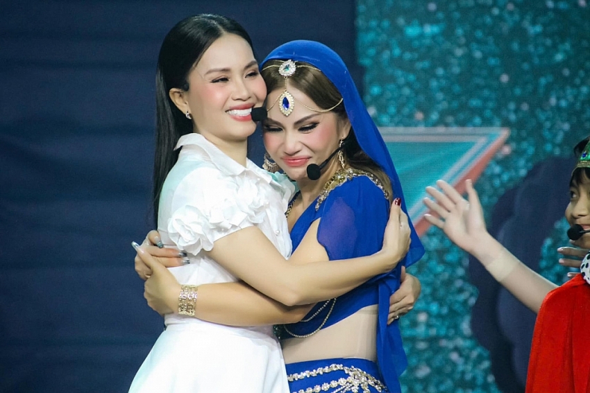 Nhan sắc mặn mà của Minh Tuyết - Hà Phương