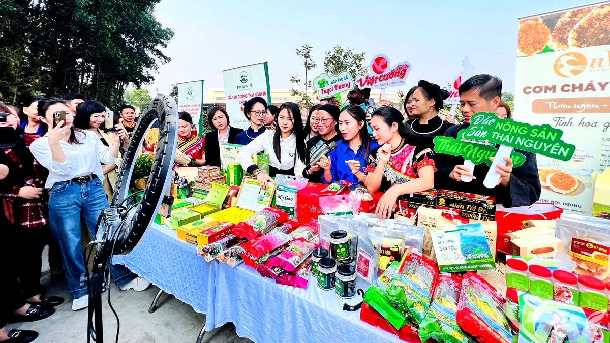 Thời của thương mại livestream