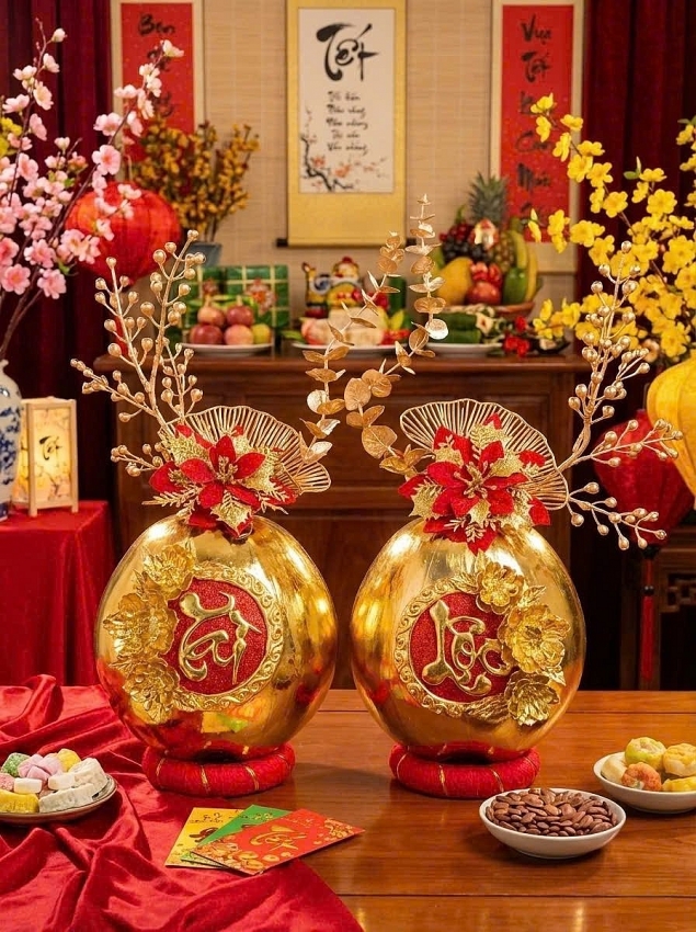 Dừa dát vàng tiền triệu hút khách dịp Tết Bính Ngọ 2026