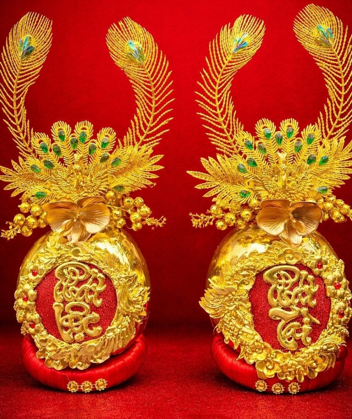 Dừa dát vàng tiền triệu hút khách dịp Tết Bính Ngọ 2026