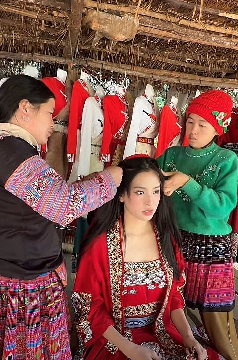 Tạo hình 'gây sốt' của Hoa hậu Tiểu Vy với trang phục dân tộc